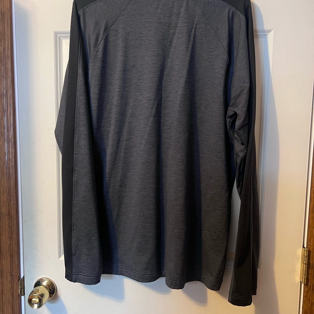 GAIAM Men's Charcoal Long Sleeve Shirt